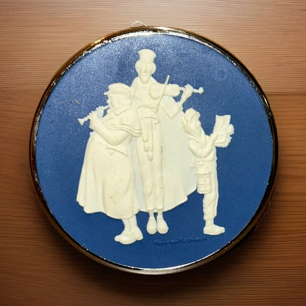The Norman Rockwell Collection 1981 Carolers Christmas Ornament